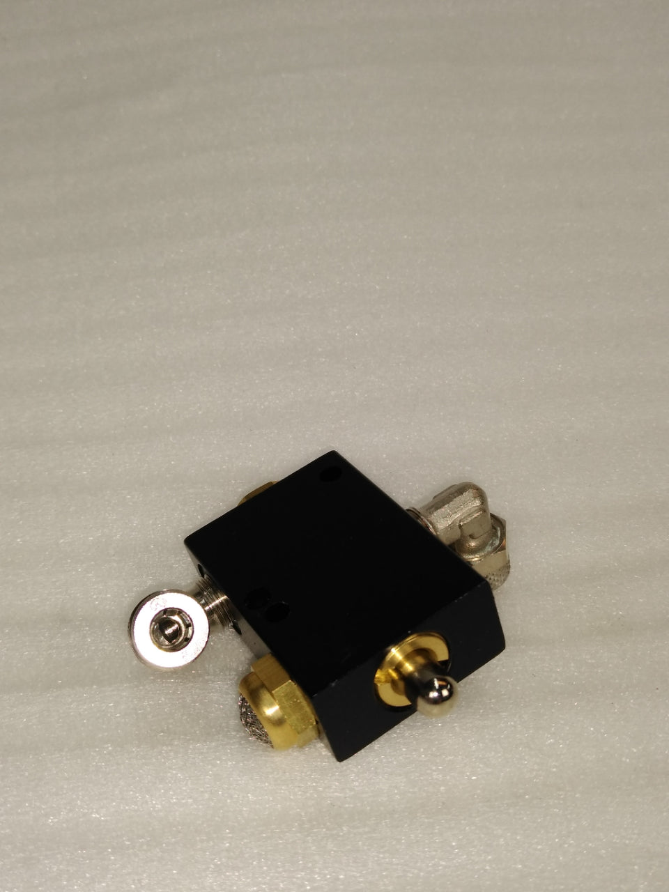 Valve, Vertical Arm Locking